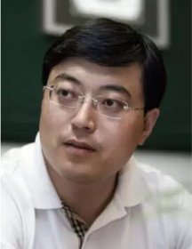 伊利集团董事长潘刚