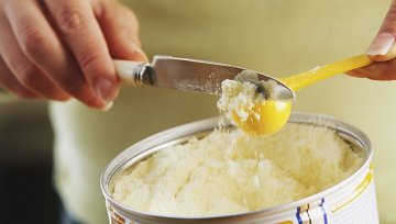 新希望乳业总裁卷入上海洋奶粉安全案 席刚独家回应：我只是自然投资人之一