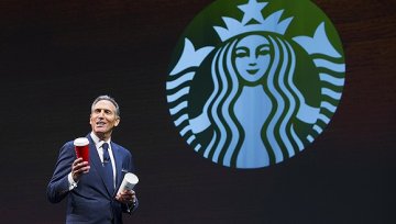 星巴克董事长舒尔茨突然宣布明年卸任 接替他的是现任总裁兼首席运营官