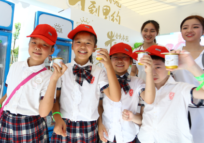 坐拥过亿消费家庭的快消品牌榜,蒙牛稳居前三