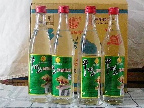 阜阳近期查获大量假冒牛栏山白酒,涉及临泉阜南太和三县。