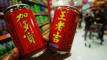对战“王老吉”加多宝扳回一局：双方共享红罐包装