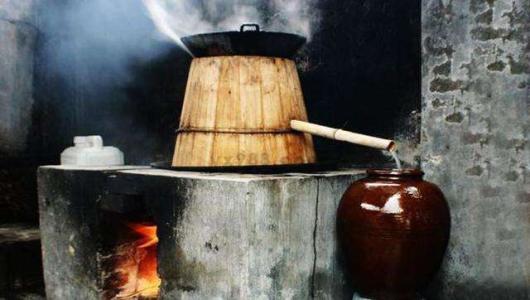 王延才：酒行业仍面临着严峻考验