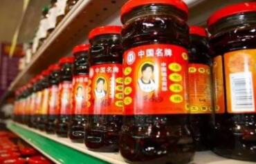 “后陶华碧时代”的老干妈打起时尚牌