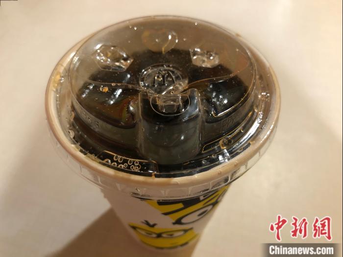 麦当劳可乐杯的新包装。左宇坤 摄 麦当劳可乐杯的新包装。左宇坤 摄