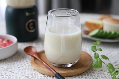 牛奶常喝 这些“常识”不能信