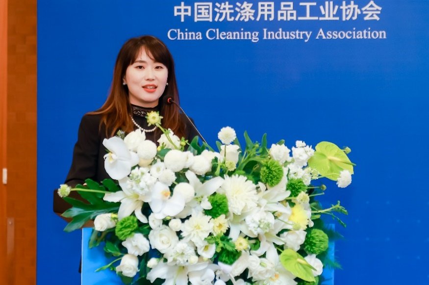 蓝色的花
描述已自动生成