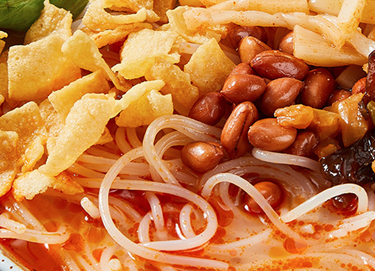 周黑鸭跨界卖螺蛳粉，少吸油粉更爽