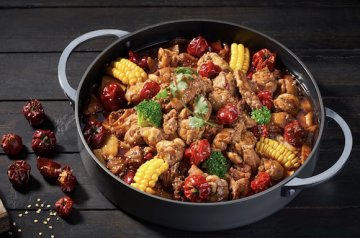 海底捞搞副业，又卖起了“炒鸡”