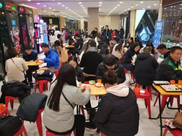 餐厅等位成常态，市场农产品整体价格平稳