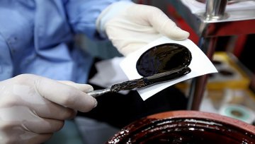 大品牌“假”膏药，到底谁的错？