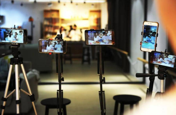 网红带货：喧嚣过后如何走向规范 